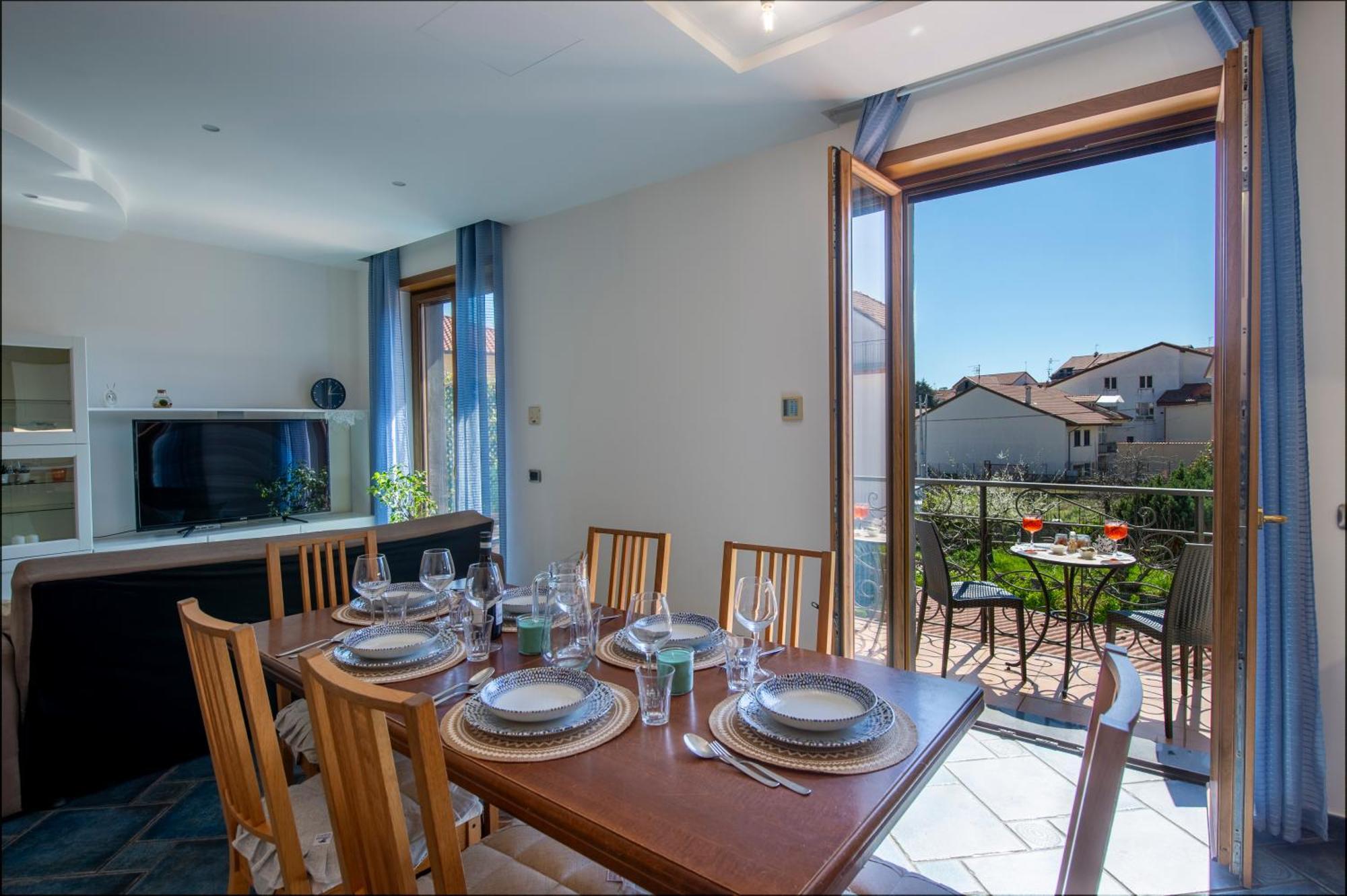 אג'רולה Mamaral Holiday House מראה חיצוני תמונה